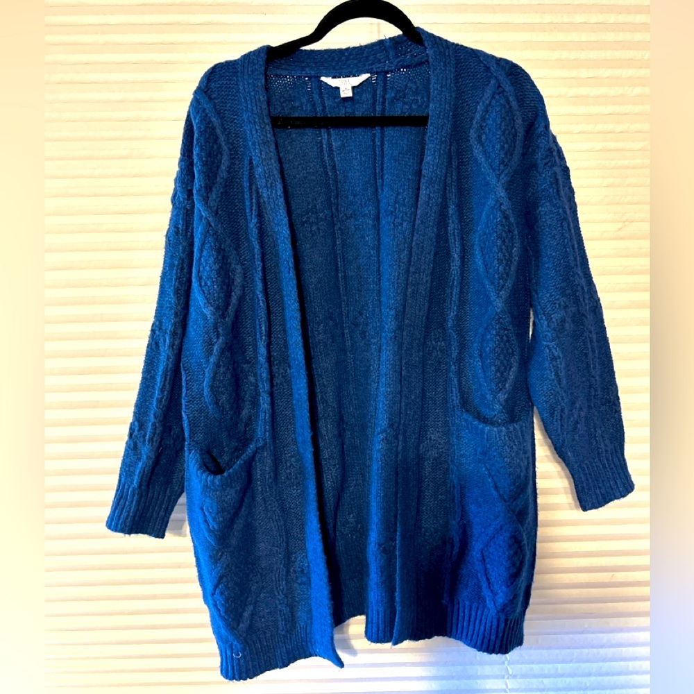 NWT Blue Chunky Cable Knit Sweater Medium